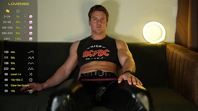 Snapshot of SteeveMuscle chatting on 02/11/25, 02:25 SteeveMuscle online show from 02/11/25, 02:25