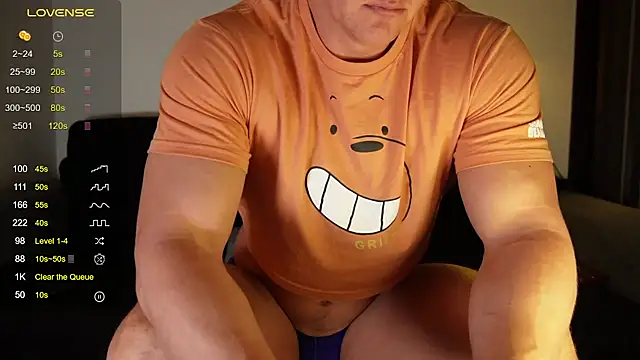 Snapshot of SteeveMuscle chatting on 03/19/25, 05:08 SteeveMuscle online show from 03/19/25, 05:08