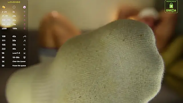 Snapshot of SteeveMuscle chatting on 11/06/25, 10:05 SteeveMuscle online show from 11/06/25, 10:05