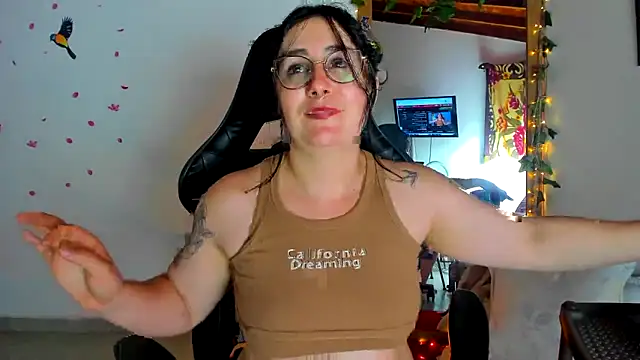 Snapshot of Susan_Foxx chatting on 03/21/25, 01:56 Susan Foxx online show from 03/21/25, 01:56