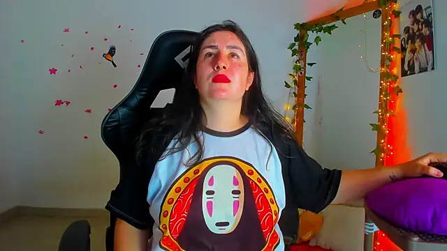 Snapshot of Susan_Foxx chatting on 10/30/25, 07:25 Susan Foxx online show from 10/30/25, 07:25