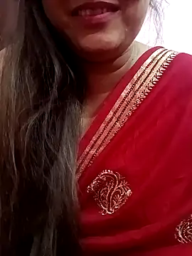 Snapshot of naughtymadam chatting on 12/04/24, 04:32 naughtymadam online show from 12/04/24, 04:32