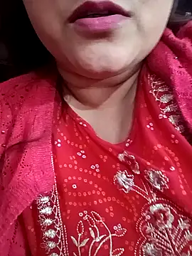 Snapshot of naughtymadam chatting on 01/13/25, 04:18 naughtymadam online show from 01/13/25, 04:18