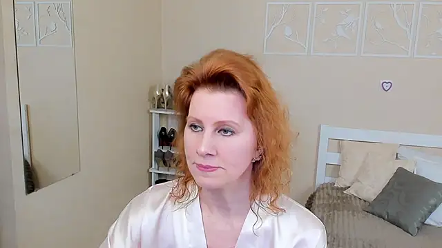 FoxySophia online show from 02/08/25, 07:49