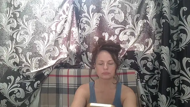 Snapshot of LindaStarS chatting on 06/12/26, 11:31 LindaStarS online show from 06/12/26, 11:31