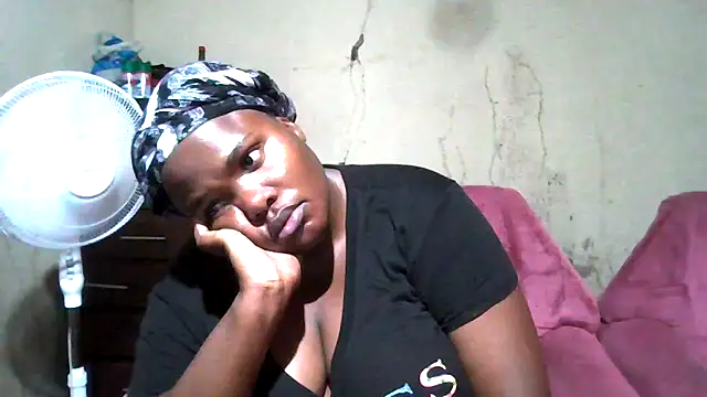 Snapshot of sexybigboobz chatting on 11/27/25, 03:58 sexybigboobz online show from 11/27/25, 03:58