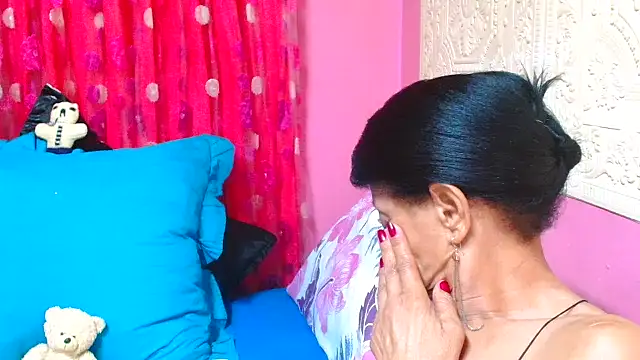 SLUTTYROXY online show from 02/09/25, 08:45