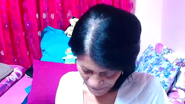 SLUTTYROXY online show from 09/19/25, 07:32