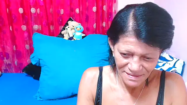 SLUTTYROXY online show from 04/17/26, 07:55