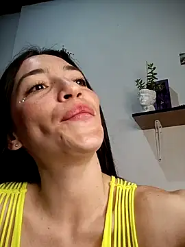 loveuu-bae online show from 01/03/25, 12:22