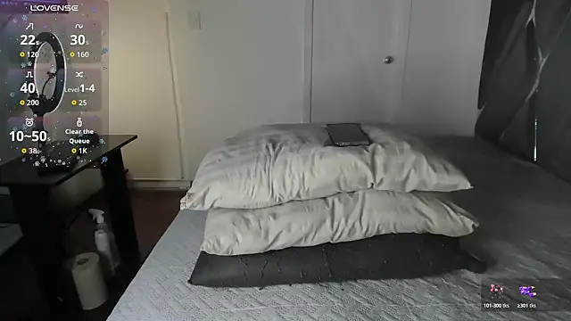 moonsweet1 online show from 04/12/26, 11:37