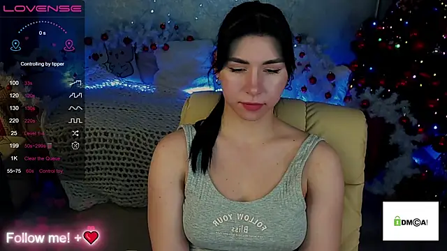Snapshot of EmilyCandyy chatting on 12/06/24, 10:05 EmilyCandyy online show from 12/06/24, 10:05