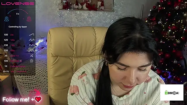 Snapshot of EmilyCandyy chatting on 12/14/24, 07:07 EmilyCandyy online show from 12/14/24, 07:07