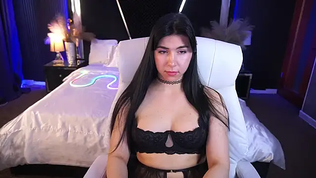 Snapshot of EmilyCandyy chatting on 10/06/25, 06:11 EmilyCandyy online show from 10/06/25, 06:11