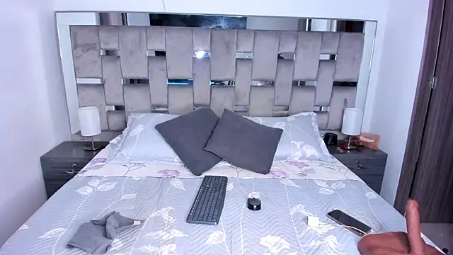 Cammiila online show from 02/03/25, 05:46