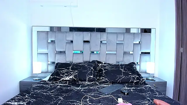 Cammiila online show from 03/06/25, 04:38