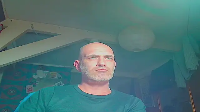 maxhard77 online show from 05/13/26, 10:17
