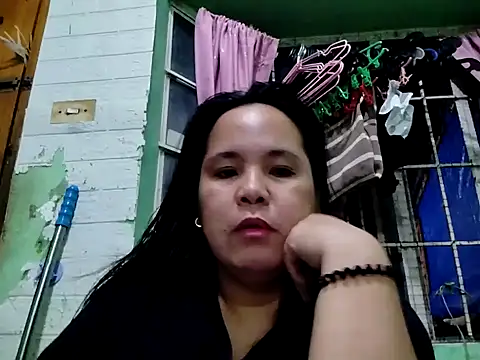 Snapshot of AasianAngelEyesXX chatting on 12/15/25, 05:06 AasianAngelEyesXX online show from 12/15/25, 05:06