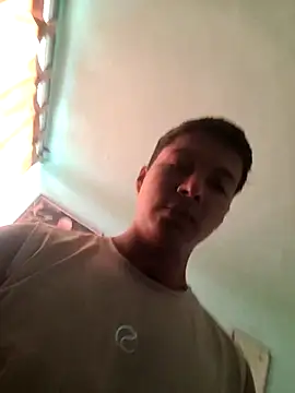 Snapshot of morenito420 chatting on 10/12/25, 05:01 morenito420 online show from 10/12/25, 05:01