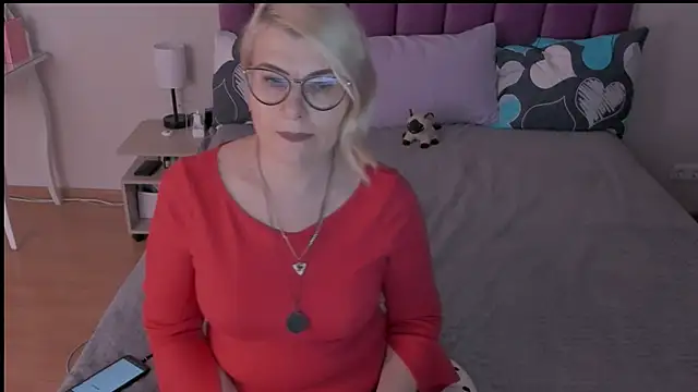 Snapshot of sabrinamacmarren chatting on 02/16/25, 04:21 sabrinamacmarren online show from 02/16/25, 04:21