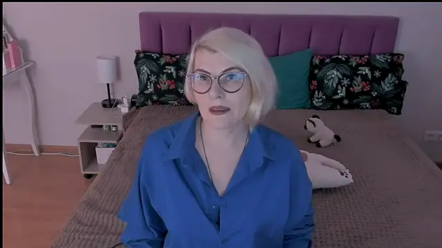 Snapshot of sabrinamacmarren chatting on 03/02/25, 01:16 sabrinamacmarren online show from 03/02/25, 01:16