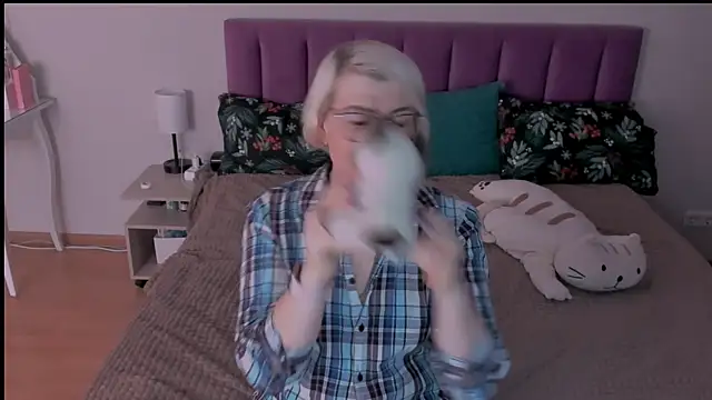 Snapshot of sabrinamacmarren chatting on 03/03/25, 04:14 sabrinamacmarren online show from 03/03/25, 04:14