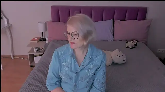 Snapshot of sabrinamacmarren chatting on 03/21/25, 07:57 sabrinamacmarren online show from 03/21/25, 07:57