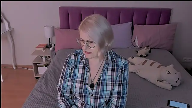 Snapshot of sabrinamacmarren chatting on 03/22/25, 08:15 sabrinamacmarren online show from 03/22/25, 08:15