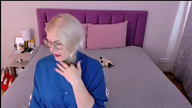 Snapshot of sabrinamacmarren chatting on 11/21/25, 09:52 sabrinamacmarren online show from 11/21/25, 09:52