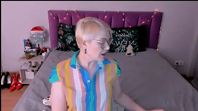 sabrinamacmarren online show from 01/14/26, 04:12