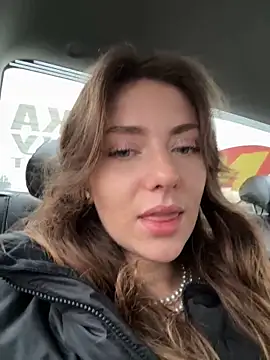 Snapshot of MariiD chatting on 12/27/24, 08:24 MariiD online show from 12/27/24, 08:24