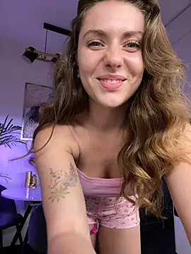 Snapshot of MariiD chatting on 01/12/25, 04:29 MariiD online show from 01/12/25, 04:29