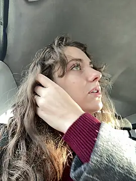 MariiD online show from 12/17/25, 10:54