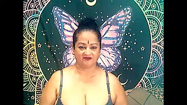 Snapshot of matureindian chatting on 01/26/25, 05:23 matureindian online show from 01/26/25, 05:23