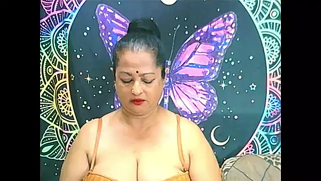 Snapshot of matureindian chatting on 02/22/25, 11:03 matureindian online show from 02/22/25, 11:03