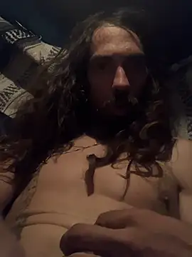 Snapshot of mikeylong chatting on 12/25/24, 10:17 mikeylong online show from 12/25/24, 10:17