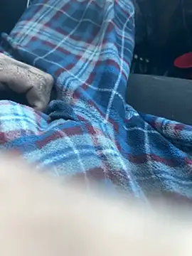 Snapshot of mikeylong chatting on 01/02/25, 01:19 mikeylong online show from 01/02/25, 01:19