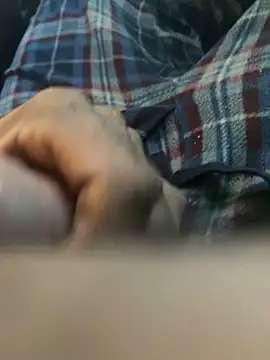 Snapshot of mikeylong chatting on 01/03/25, 03:33 mikeylong online show from 01/03/25, 03:33