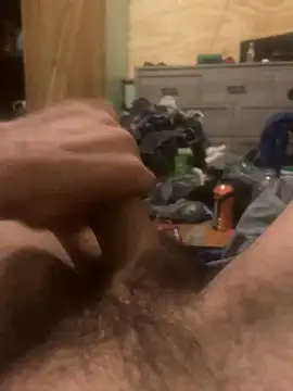 Snapshot of mikeylong chatting on 09/25/25, 01:04 mikeylong online show from 09/25/25, 01:04