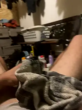 Snapshot of mikeylong chatting on 10/05/25, 09:29 mikeylong online show from 10/05/25, 09:29