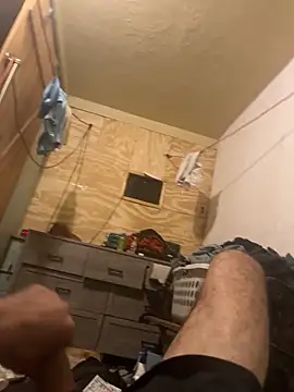 Snapshot of mikeylong chatting on 10/18/25, 09:37 mikeylong online show from 10/18/25, 09:37