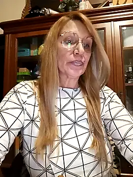 Snapshot of Melmamalhuda@xh chatting on 03/22/25, 09:31 Melmamalhudaxh online show from 03/22/25, 09:31