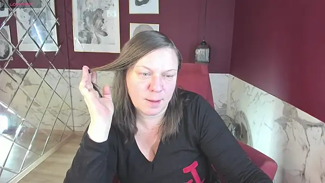 KellyPerfection online show from 12/18/25, 05:24