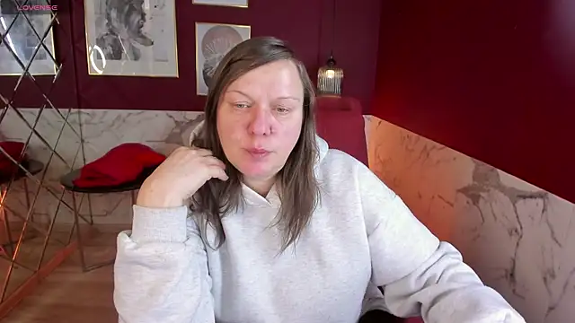 Snapshot of KellyPerfection chatting on 05/14/26, 06:31 KellyPerfection online show from 05/14/26, 06:31