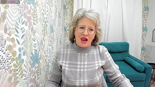 EvelynJoyful online show from 12/20/24, 04:53