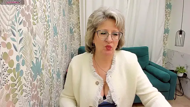 EvelynJoyful online show from 02/06/25, 08:18