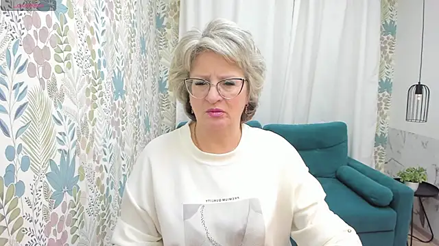 EvelynJoyful online show from 03/10/25, 08:15