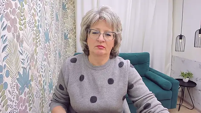 EvelynJoyful online show from 02/02/26, 05:06