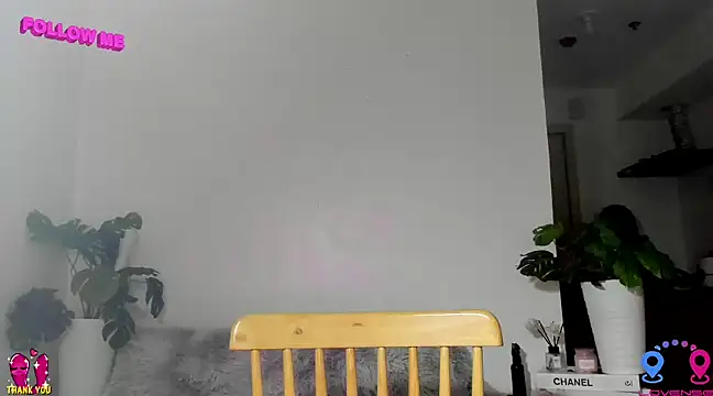 Snapshot of hottycrishina chatting on 02/13/25, 12:57 hottycrishina online show from 02/13/25, 12:57