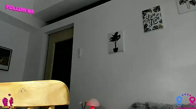 Snapshot of hottycrishina chatting on 03/02/25, 11:18 hottycrishina online show from 03/02/25, 11:18